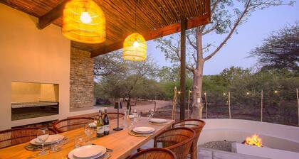 Pillows. Luxury Safari Villa - Kruger National Park