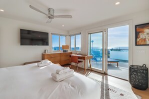 3 室のベッドルーム、アイロン / アイロン台、WiFi (無料)、ベッドシーツ