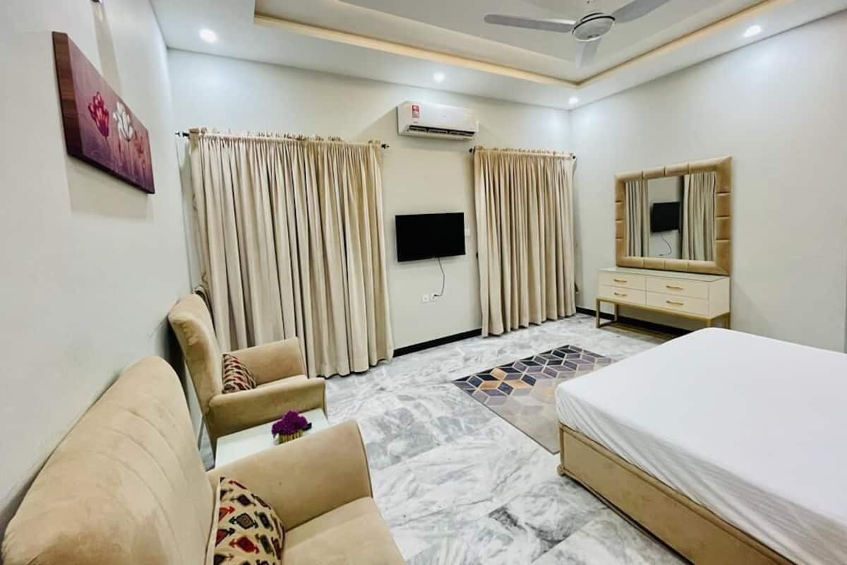 Soundproofing, iron/ironing board, free WiFi