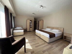 Standard Triple Room | Minibar, in-room safe, free WiFi - AKAR PANSİYON (Çanakkale)