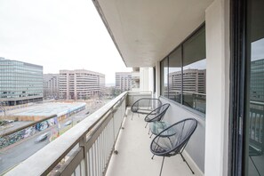 Balcony view - Convenient Apt Near Airport (Arlington)