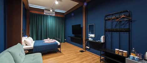 3 habitaciones, cortinas blackout y tabla de planchar con plancha