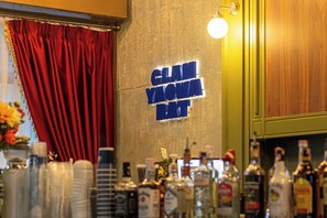 Bar (en la propiedad)