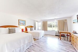Interior - The Island Inn on Martha's Vineyard (Oak Bluffs)