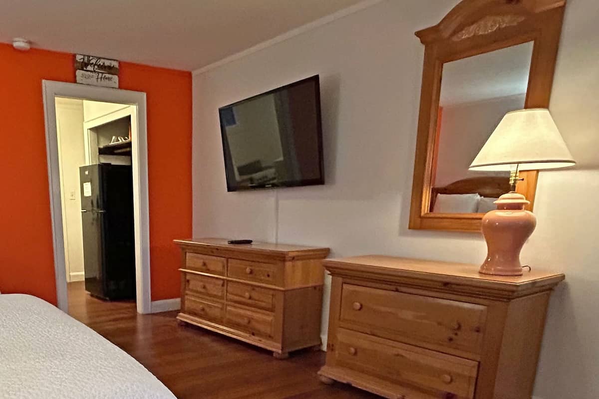Studio | Espace de travail pour ordinateurs portables, accès au Wi-Fi (inclus)
