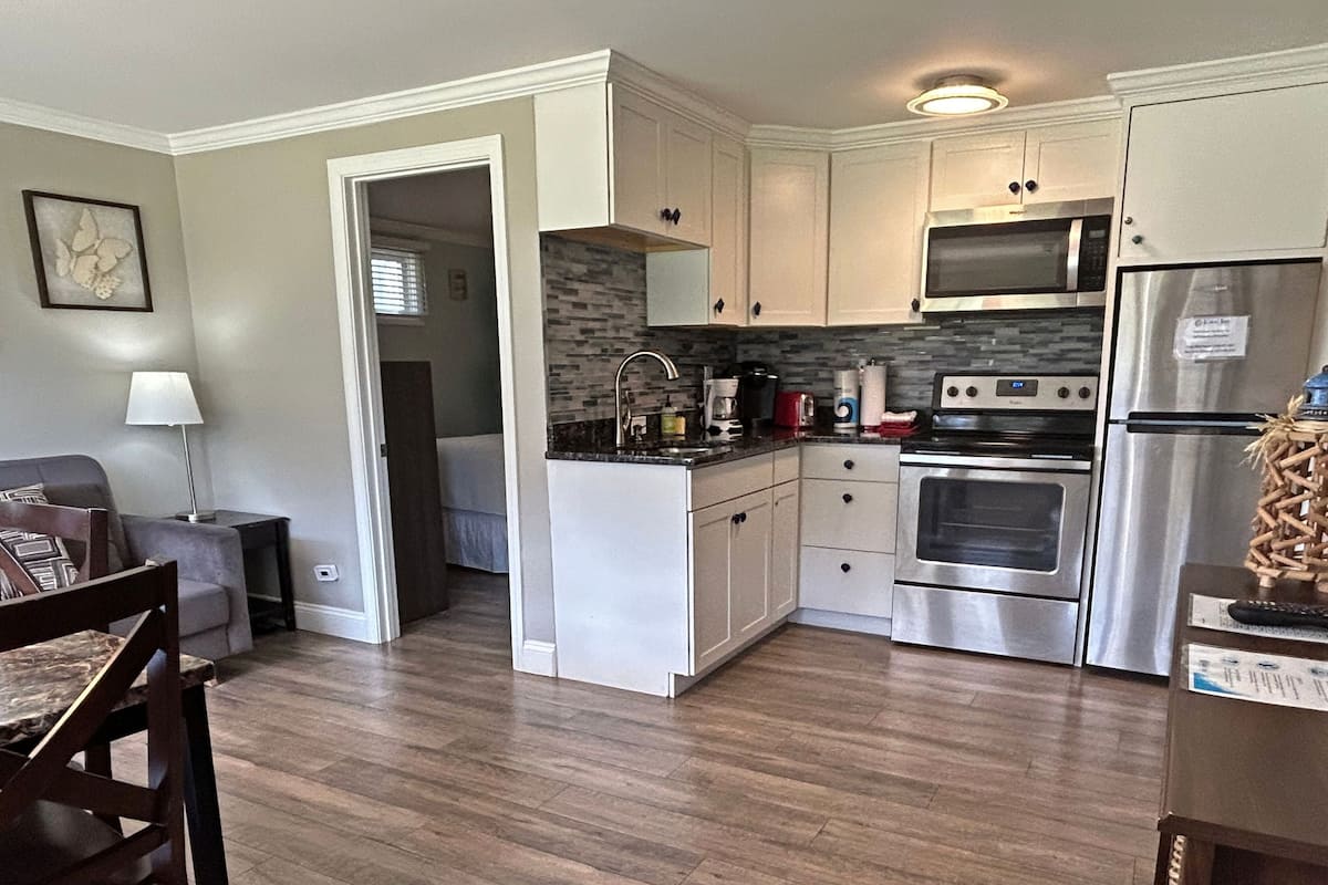 Suite | 2 bedrooms, free WiFi, bed sheets