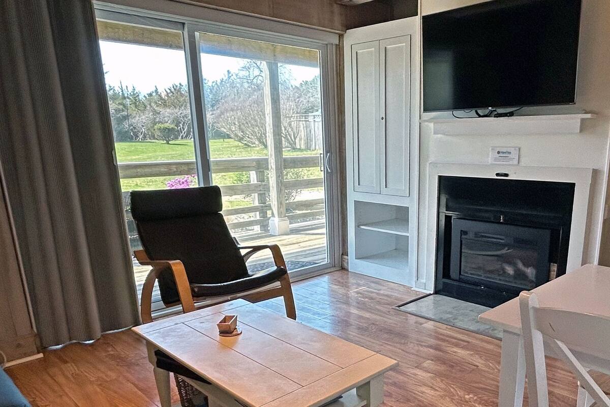 Condo | Espace de travail pour ordinateurs portables, accès au Wi-Fi (inclus)