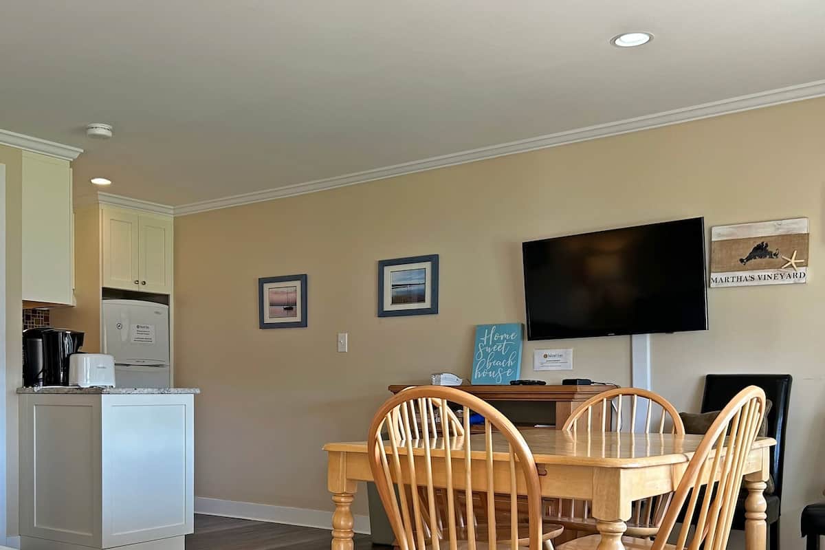 Suite | 2 bedrooms, free WiFi, bed sheets