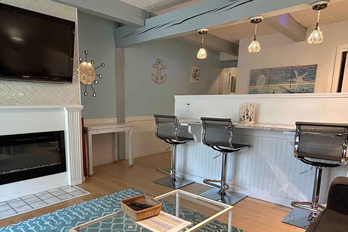 Condo | Espace de travail pour ordinateurs portables, accès au Wi-Fi (inclus)
