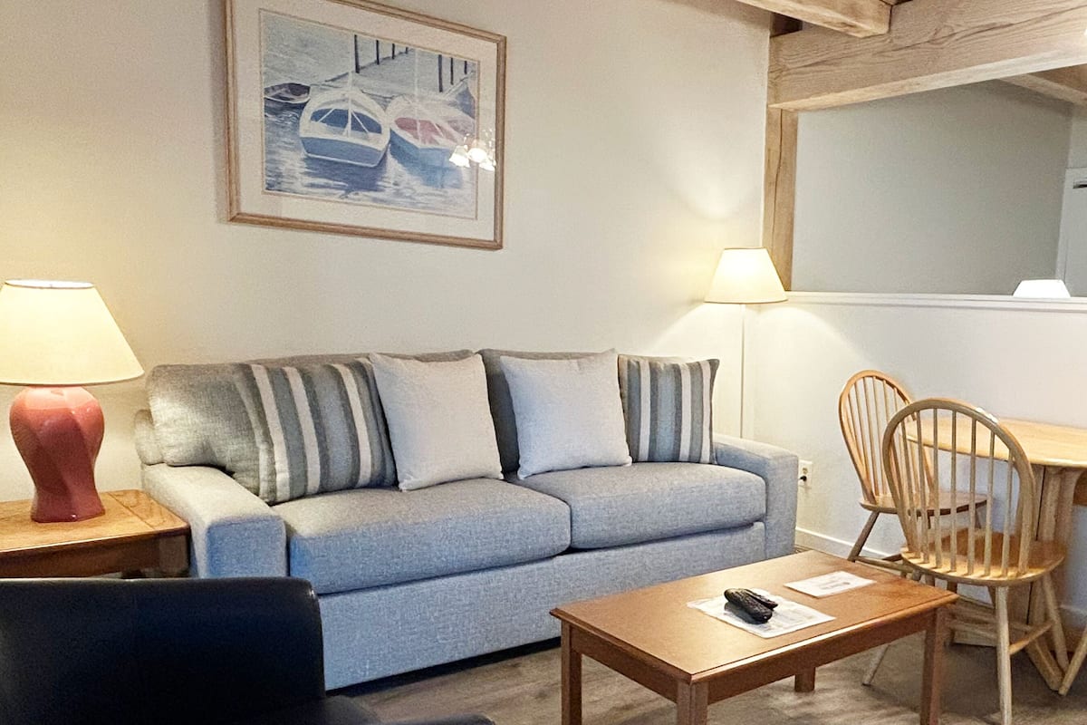 Condo | Espace de travail pour ordinateurs portables, accès au Wi-Fi (inclus)