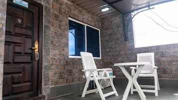 Apartamento conforto, sacada, vista para a cidade | Sacada