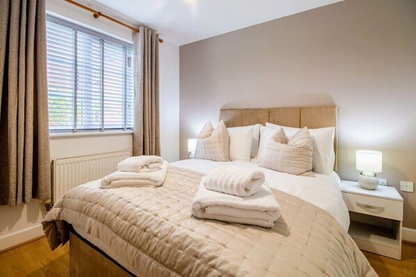 2 bedrooms, iron/ironing board, travel cot, WiFi
