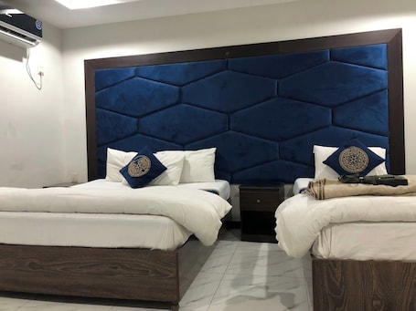 Deluxe Double Room, City View | Soundproofing, iron/ironing board, free WiFi