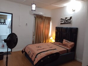 3 Schlafzimmer, Bügeleisen/Bügelbrett, WLAN, Bettwäsche