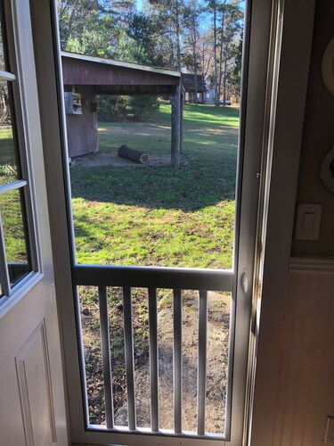 Charming 2-bedroom farmhouse with WiFi, AC in tranquil LaFayette