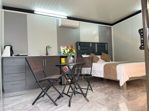 1 chambre, coffres-forts dans les chambres, bureau