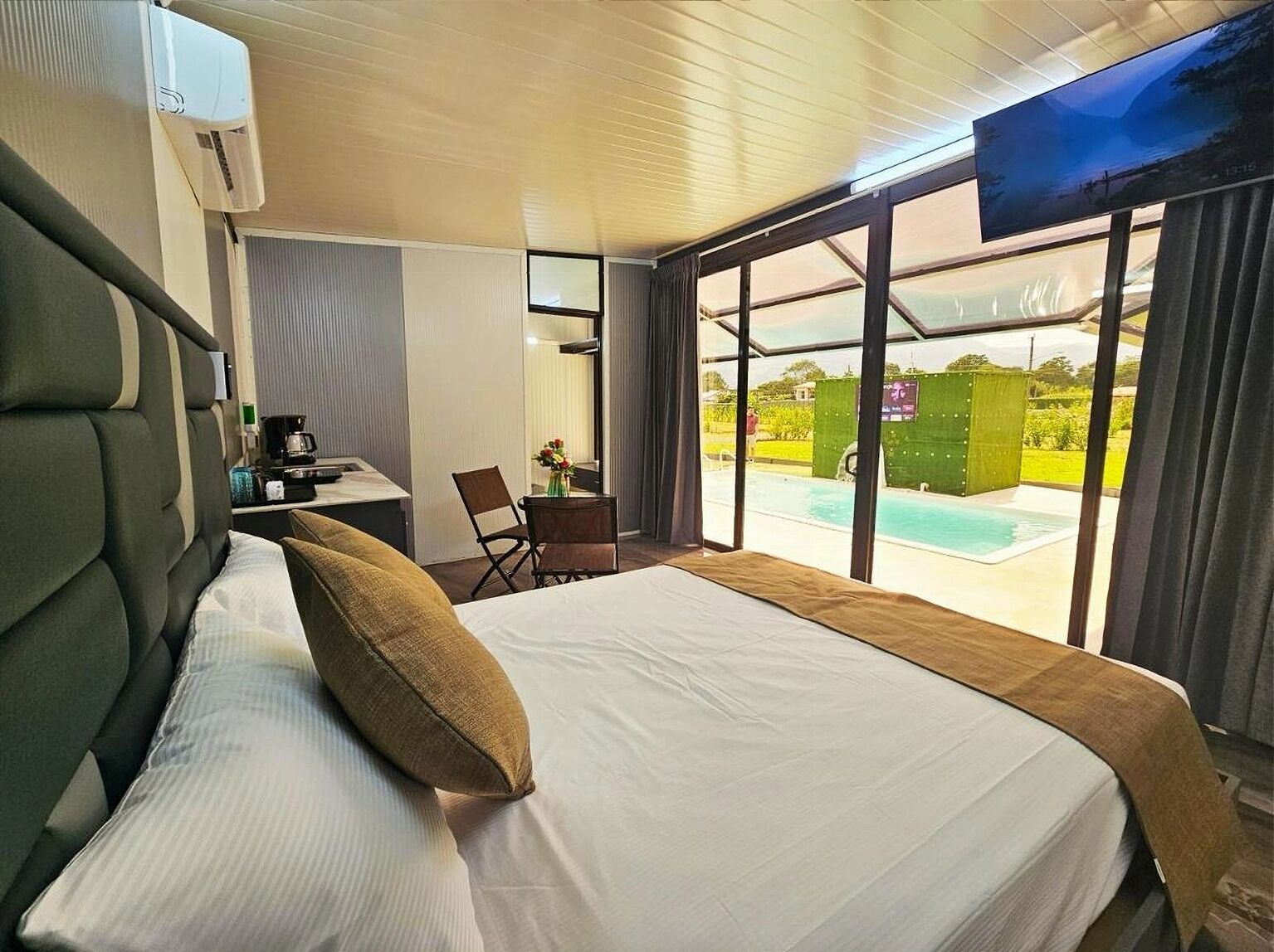 1 chambre, coffres-forts dans les chambres, Wi-Fi gratuit, draps fournis