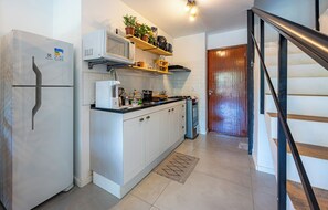 Microwave, oven, stovetop, coffee/tea maker
