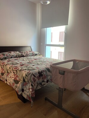 1 soverom, skrivebord, strykejern/-brett og wi-fi