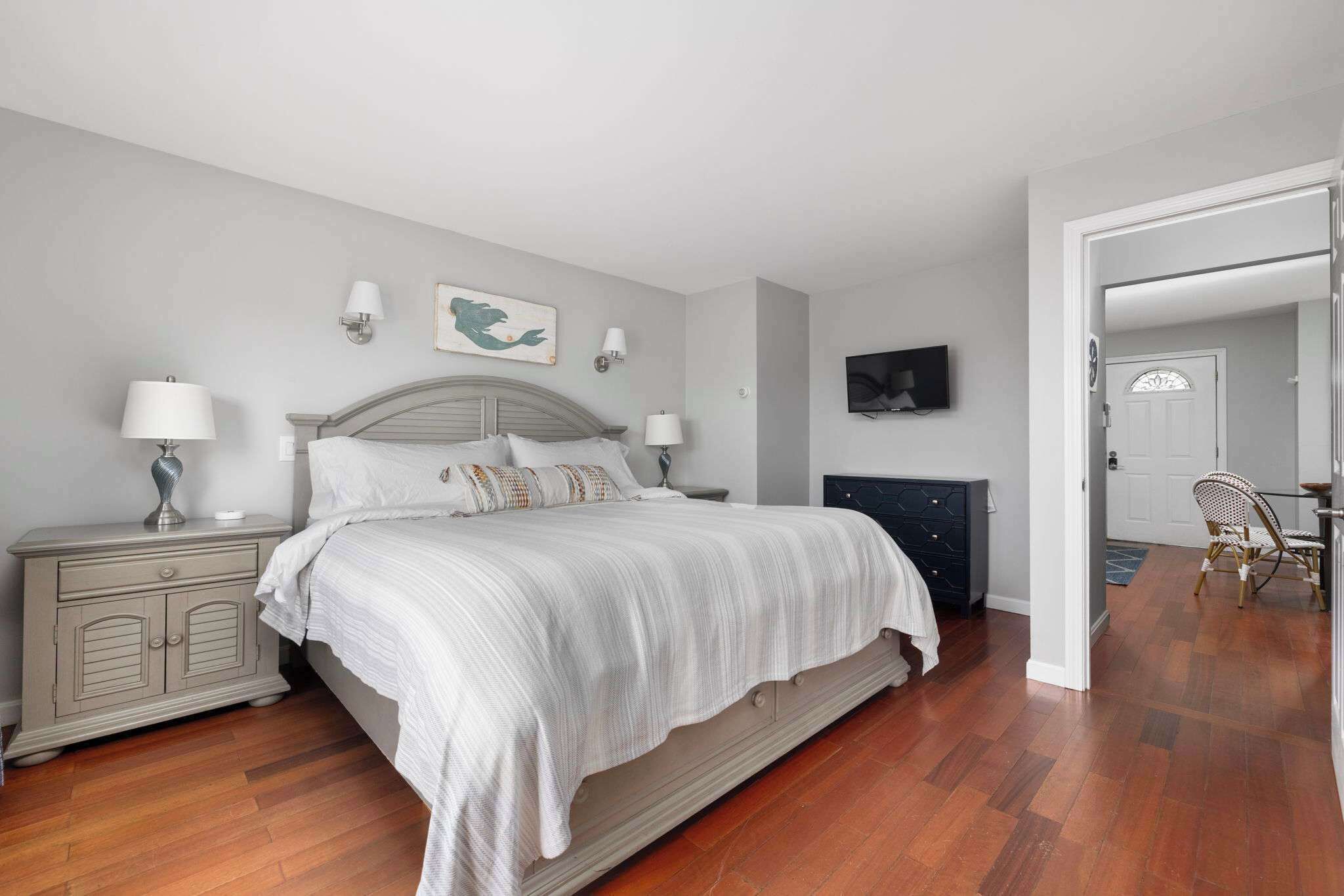 1 habitación, tabla de planchar con plancha, wifi y ropa de cama 