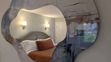 1 bedroom, iron/ironing board, travel crib, WiFi