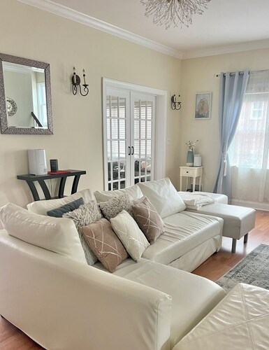 AMAZING 3,000SQFT TOWNHOUSE - 15MINS TO TIMES SQUARE