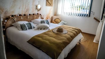 Exclusive Duplex, 1 King Bed, Hot Tub, Pool View | 1 bedroom, blackout drapes, soundproofing, free WiFi