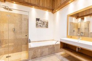 Apartment | Bathroom | Bathtub - Penthouse mit 3 Schlafzimmern (Reith bei Kitzbuehel)