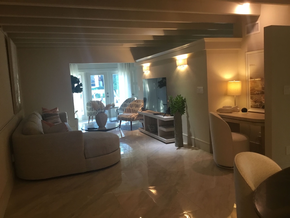 Photo 3 of Lovely Two bedroom/Two bath Main Floor on the canal to Naples Bay! Pet friendly