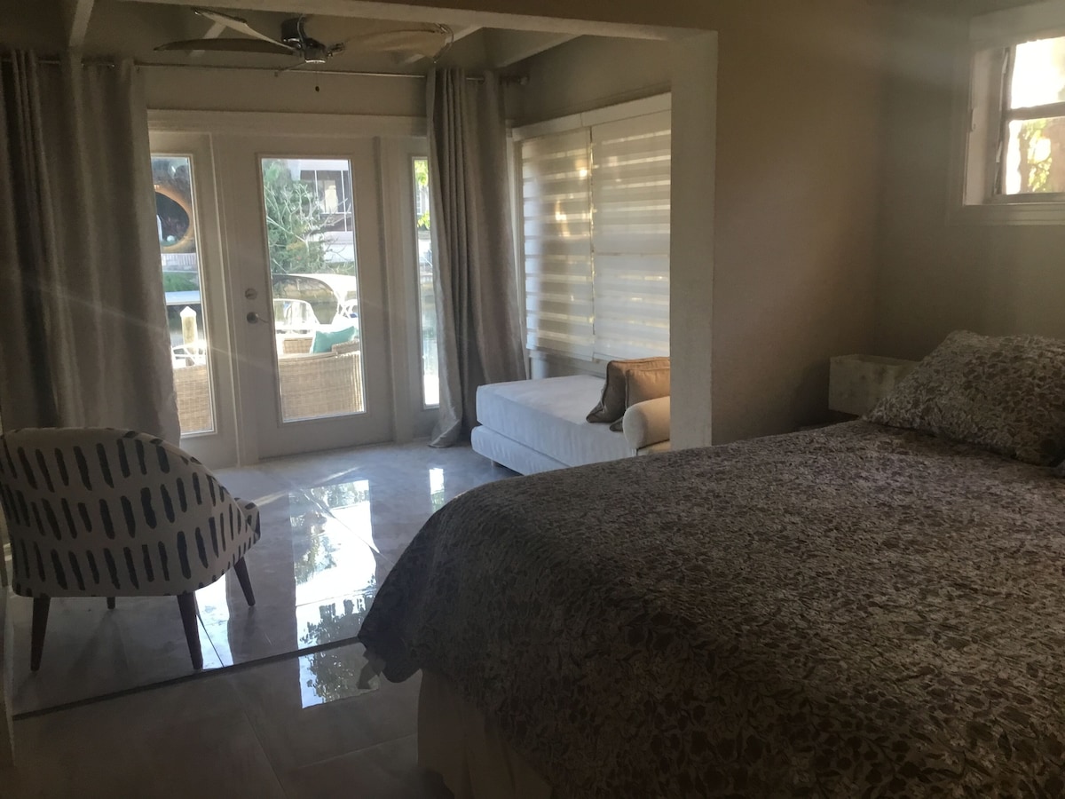 Photo 6 of Lovely Two bedroom/Two bath Main Floor on the canal to Naples Bay! Pet friendly