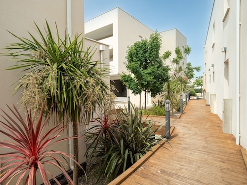 Joli Villa avec Jardin pour 4 personnes proche plage