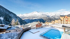 A heated pool - Large apt for 4 pers ski-in ski-out (Modane)