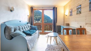 TV - Large apt for 4 pers ski-in ski-out (Modane)