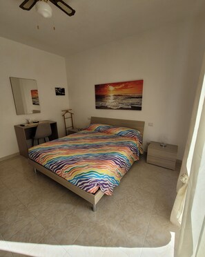 2 bedrooms, in-room safe, desk, travel cot - LANDLORD ALBACHIARA  (Ramazzano - Le Pulci)