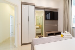 3 bedrooms, iron/ironing board, travel cot, free WiFi