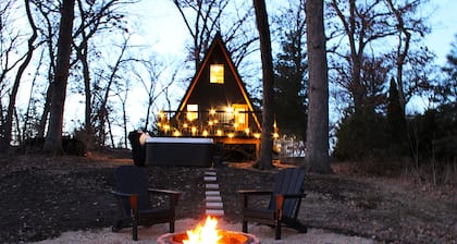 Hot Tub + Fireplace + Firepit + Views+ Galena Area