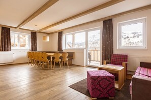 Apartment | Living area - Spacious Chalet Near ski Area (Hermagor-Pressegger See)