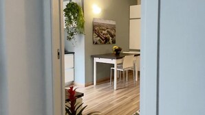 Unclassified image, 5 of 23, button - Modern Apt Next to M3 Metro, Milan (Milan)