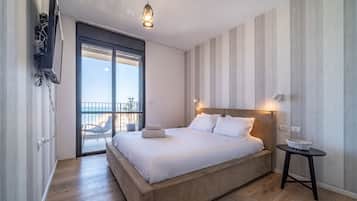 1 chambre, fer et planche à repasser