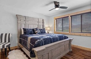 Cabin, Multiple Beds, Hot Tub, Mountain View (Dolly’s Darling) | 4 bedrooms, individually decorated, individually furnished, bed sheets - Dollys Darling Privacy for 12 (Sevierville)