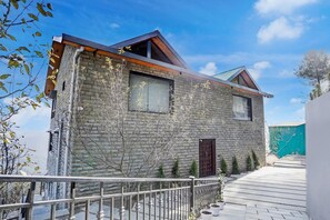Villa | Exterior