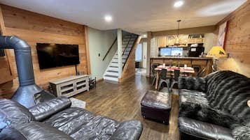 Smart TV, DVD player, books