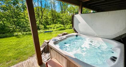 🌿 Mountain Heights | Hot Tub | Pool Access | Family & Pet Friendly🐾