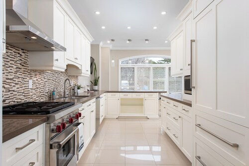 Spacious & Modern Home in The Heart of Toronto