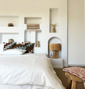 4 soverom, skrivebord, strykejern/-brett og wi-fi (inkludert)