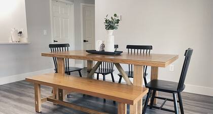 3B2BA house in Palmetto W/Pool & Movie Room