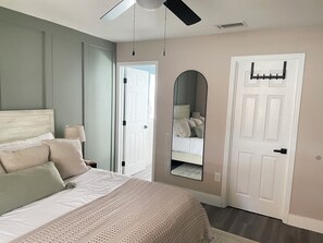 3 bedrooms, iron/ironing board, travel cot, WiFi