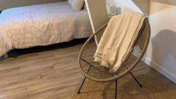 3 bedrooms, travel crib, free WiFi, bed sheets