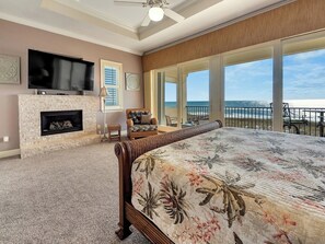 4 bedrooms, iron/ironing board, free WiFi