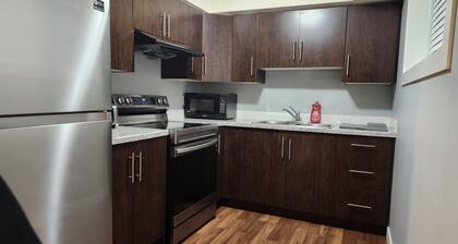 Cozy Basement Apartment+Private Entrance+Laundry.